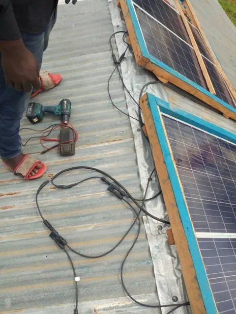 Le système de l'énergie solaire du bureau de traduction